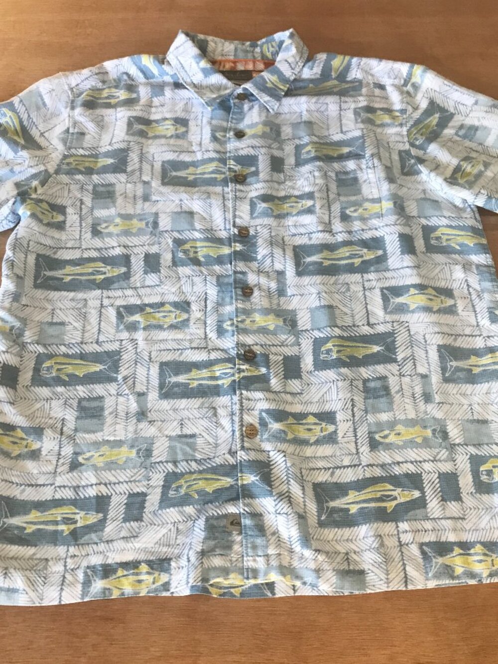 Quicksilver Waterman Collection Shirt Men L Gray Fish Print Button Up Pocket